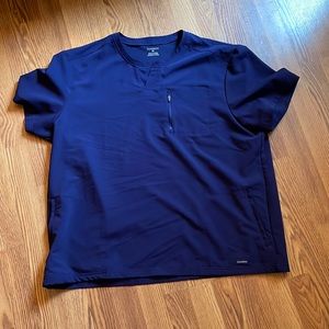 Men’s scrub top